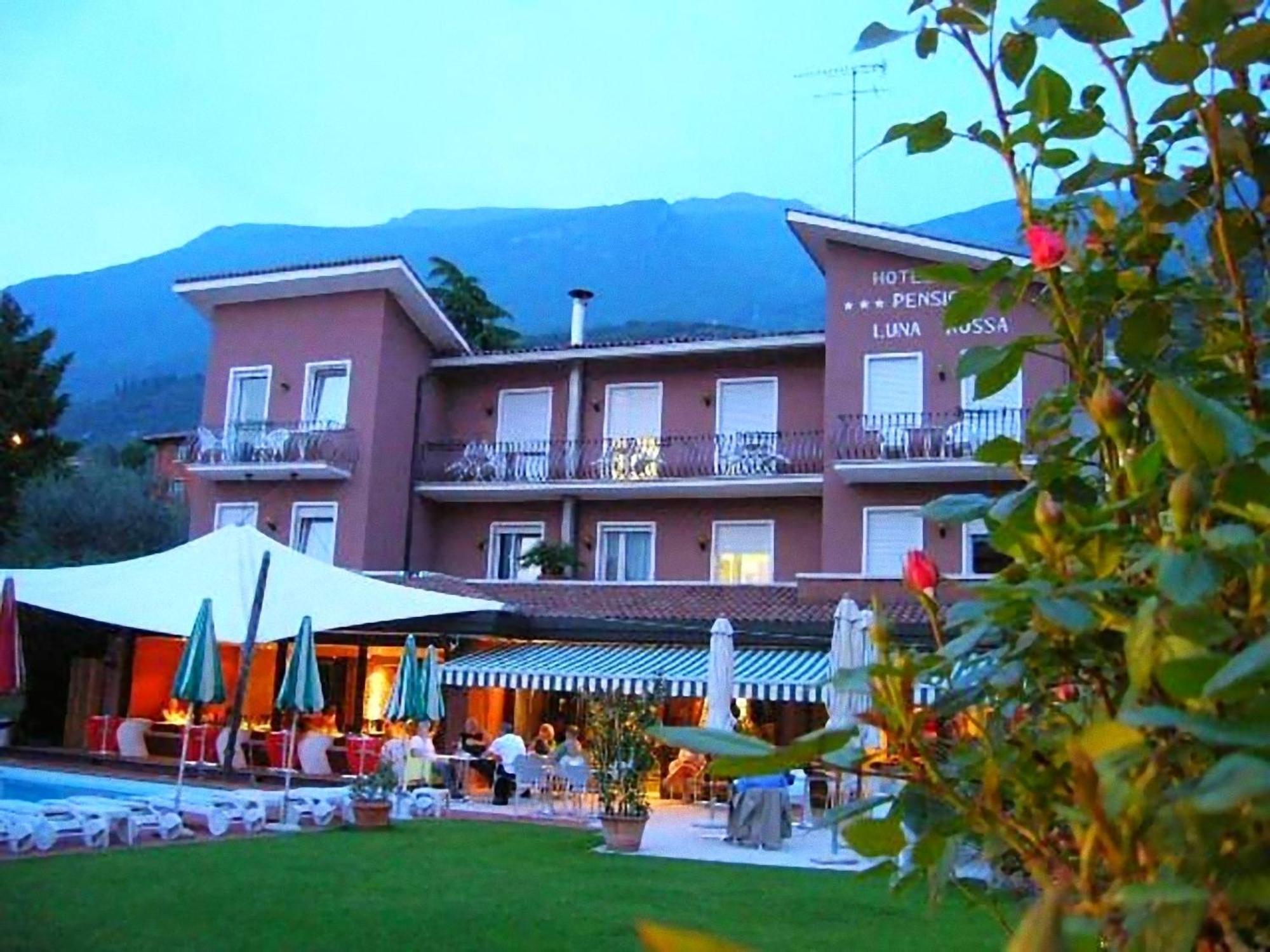 Ambienthotel Luna Rossa Malcesine Exterior foto