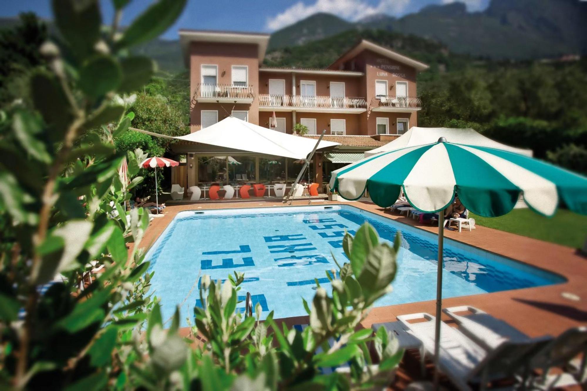 Ambienthotel Luna Rossa Malcesine Exterior foto