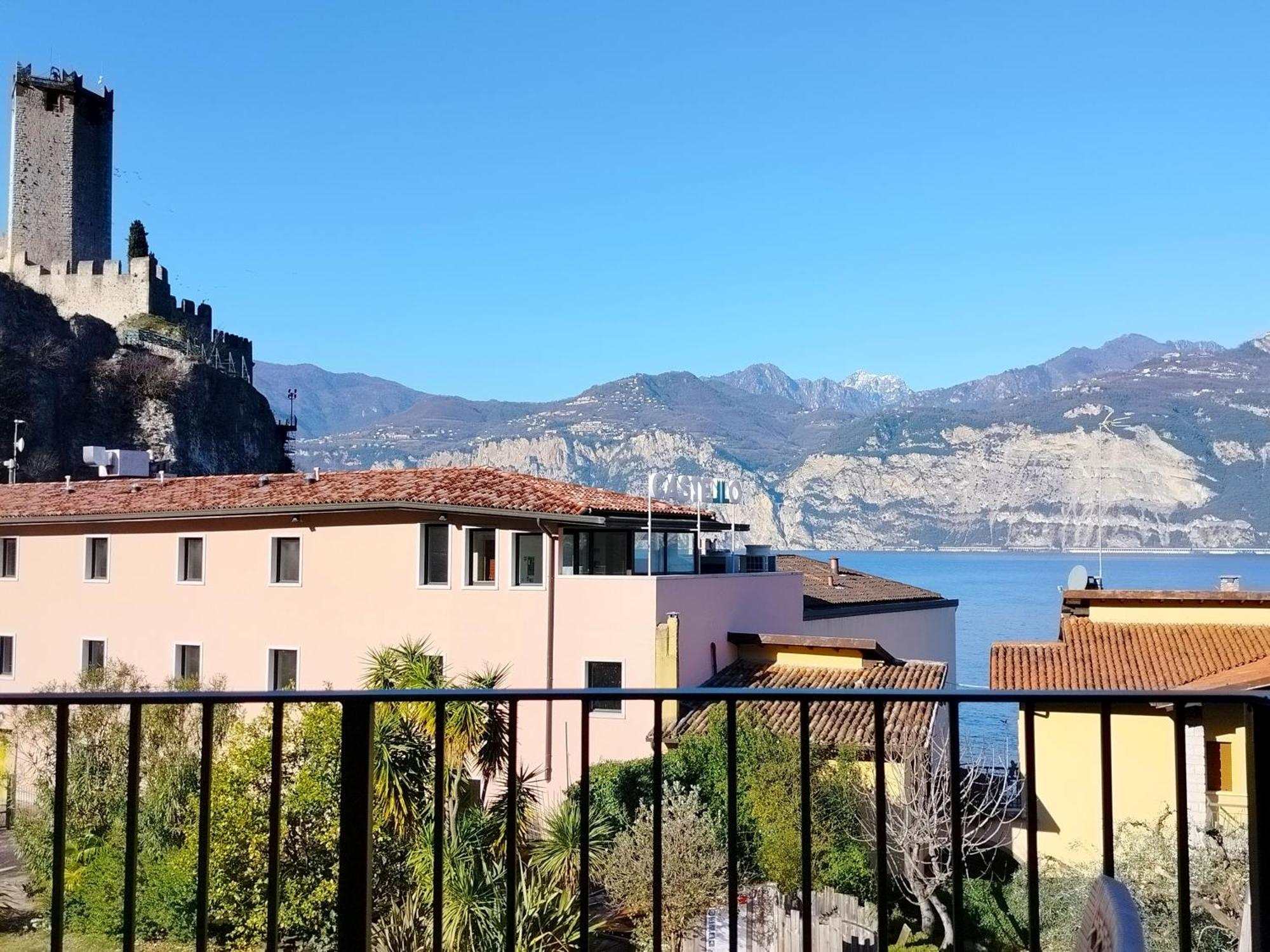Ambienthotel Luna Rossa Malcesine Exterior foto