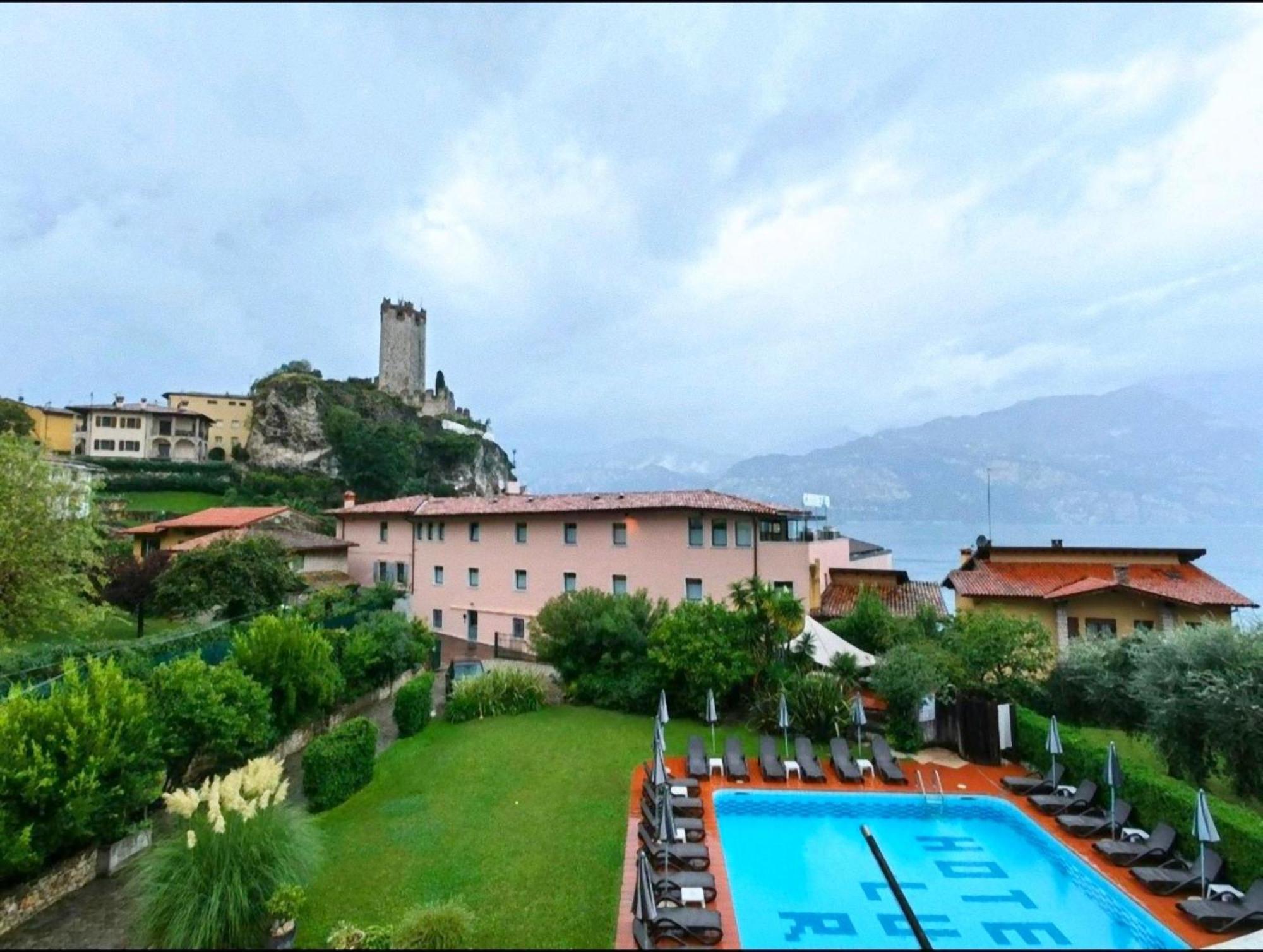 Ambienthotel Luna Rossa Malcesine Exterior foto