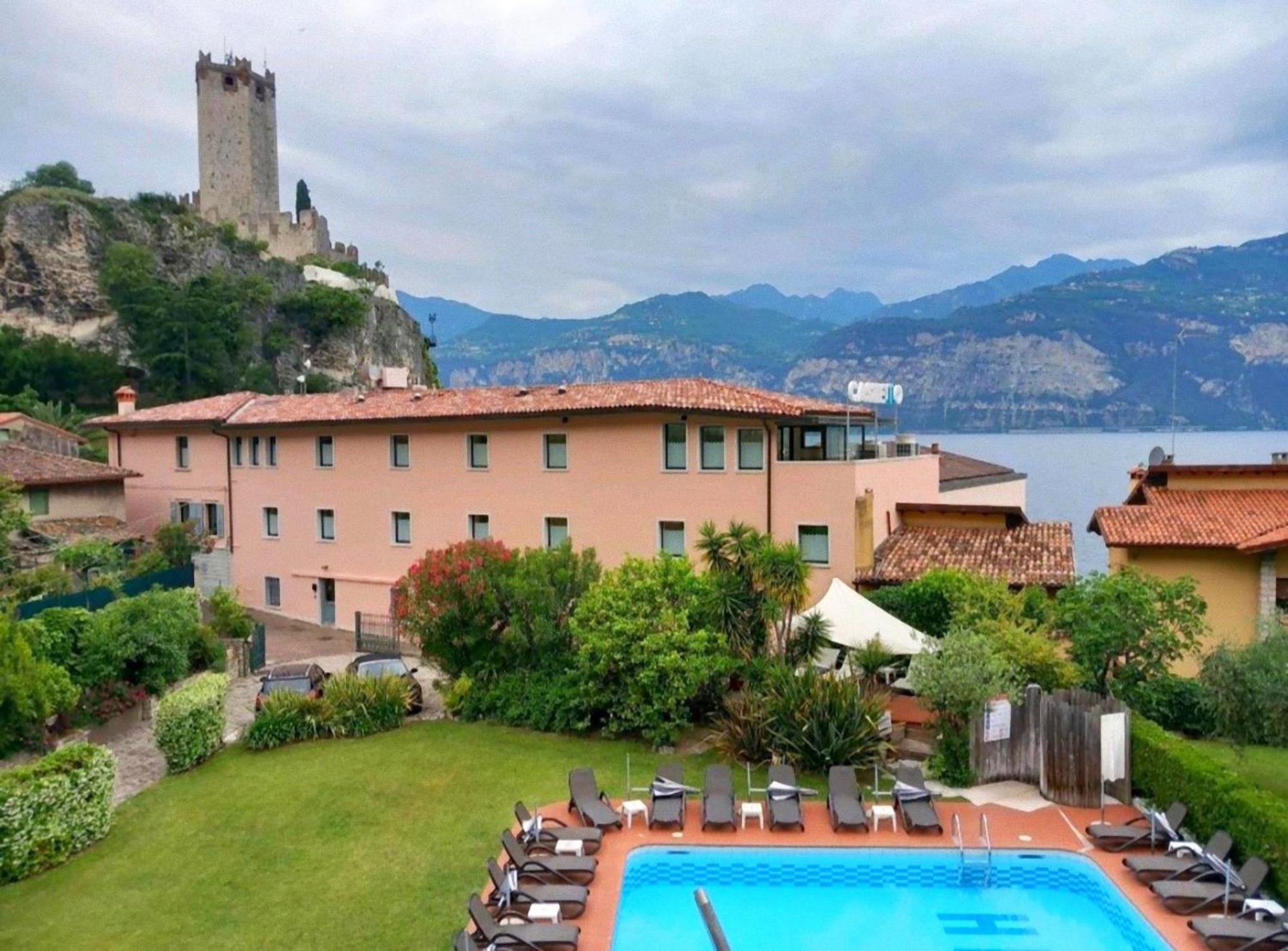 Ambienthotel Luna Rossa Malcesine Exterior foto