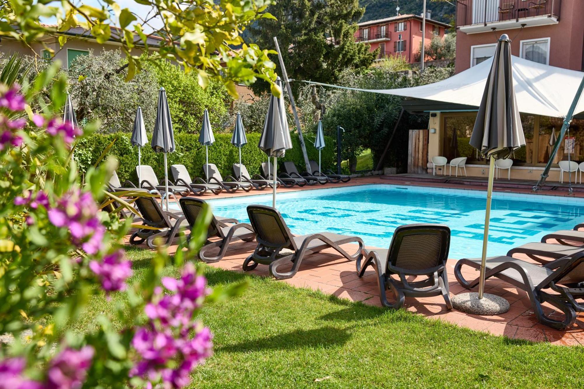 Ambienthotel Luna Rossa Malcesine Exterior foto