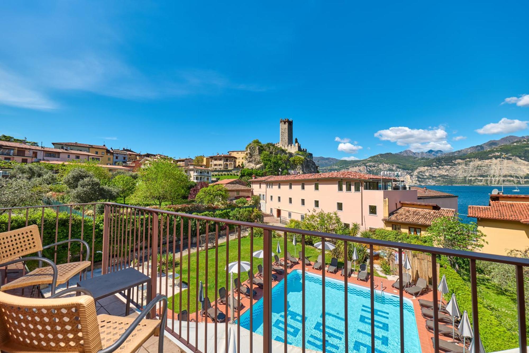 Ambienthotel Luna Rossa Malcesine Exterior foto