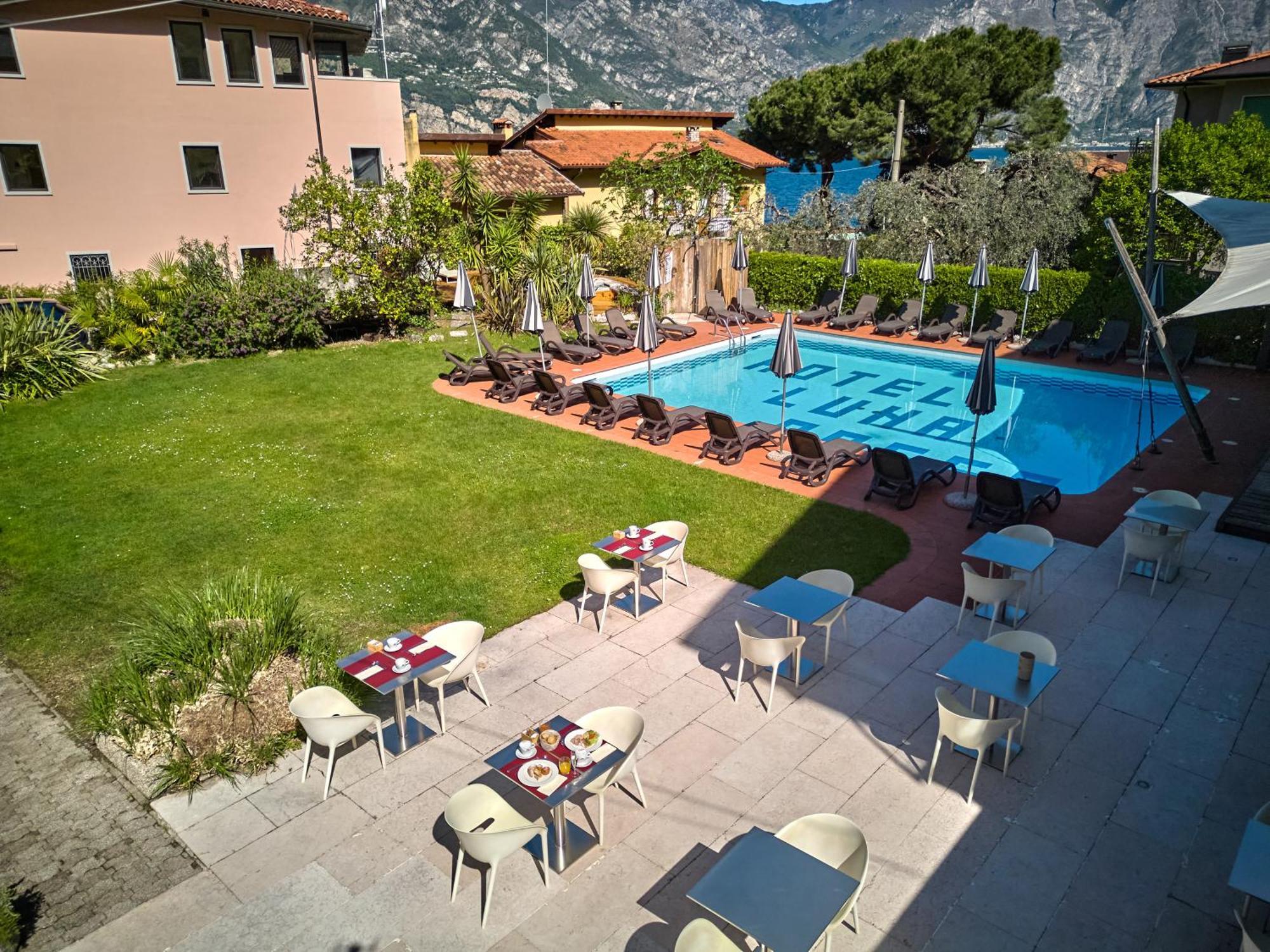 Ambienthotel Luna Rossa Malcesine Exterior foto