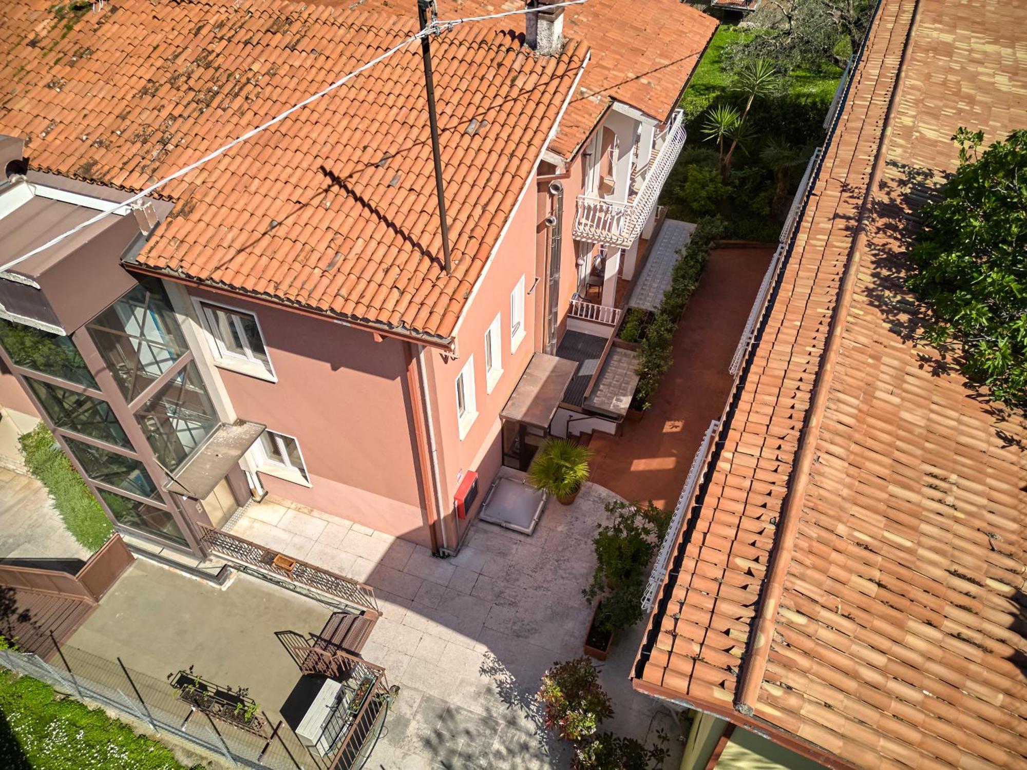 Ambienthotel Luna Rossa Malcesine Exterior foto