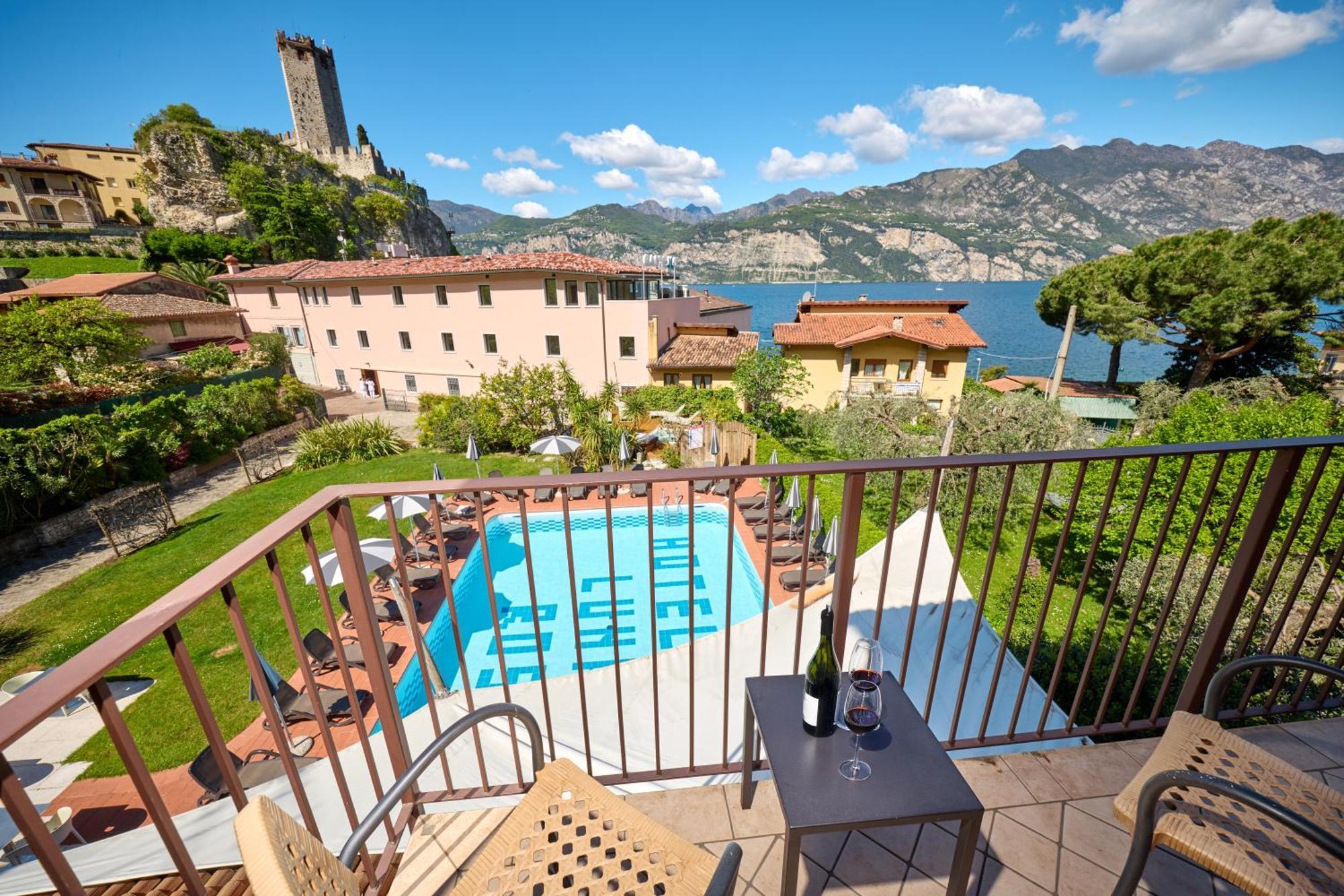 Ambienthotel Luna Rossa Malcesine Exterior foto